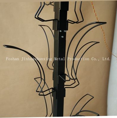 Giá trưng bày phụ kiện ô tô L700mm W700mm, Giá trưng bày mũ bảo hiểm có móc