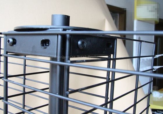 Giá đỡ màn hình xoay bốn mặt W500mm H1800mm ， Giá trưng bày phụ kiện điện thoại di động có móc